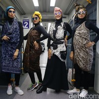 Badan Amil Zakat Nasional (BAZNAS) menggelar acara bertajuk Fashion Show on Train pada Kamis (5/2/2019). Foto: Grandyos Zafna/detikcom