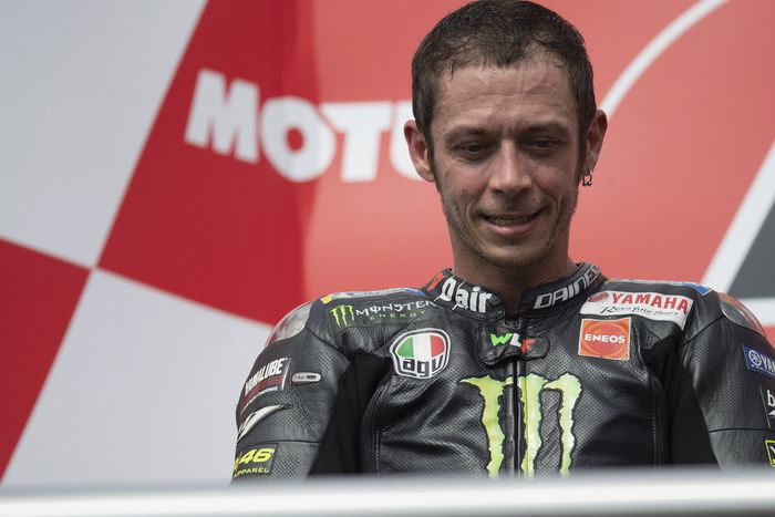 Valentino Rossi masih mengejar kemenangan pertamanya sejak 2017. (Foto: Mirco Lazzari gp / Getty Images)