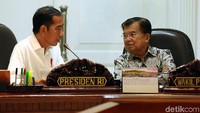 Ratas yang dipimpin Jokowi ada dua topik. Pertama, mengenai percepatan penyelesaian masalah pertanahan. Kedua, persiapan menghadapi Idul Fitri 1440 H/2019 M.