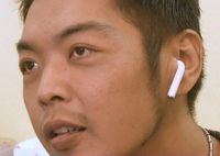 Tak Sengaja Tertelan Headset, Pria Ini Bisa Dengar Musik dari Perutnya