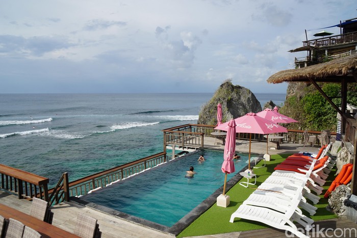 Pantai Suluban Bali