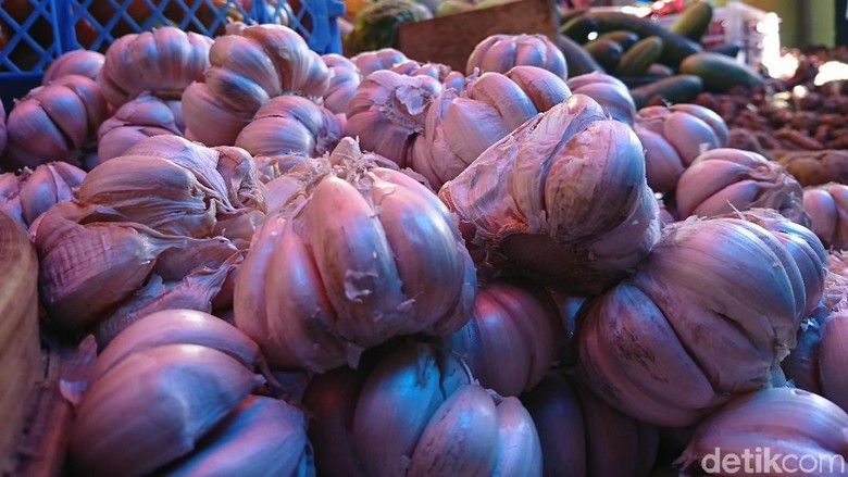 Pasokan Langka, Harga Bawang Putih di Trenggalek Tembus Rp 60 Ribu Pasokan Langka, Harga Bawang Putih di Trenggalek Tembus Rp 60 Ribu