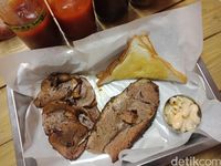 Biggies BBQ: Nyus! Smoked Brisket dan Lidah Sapi Lembut dengan Harga Terjangkau