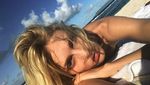 Foto: Liburannya Anja Rubik, Model Polandia yang Peduli Laut