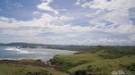 Potret Keindahan Bukit Merese di Lombok