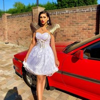 Selama 25 tahun hidup, Rukaya selalu dimanjakan dengan harta. Rumah mewah, busana dari brand high-end hingga liburan mancanegara kerap dilakukannya.  Foto: Instagram @rukayax