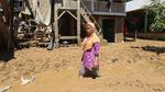 Lumpur Rendam Desa di Bengkulu Pasca Banjir Bandang
