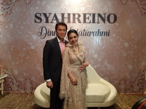 Resepsi di Jakarta, Ini Penampilan Syahrini Pakai Gaun Sebastian Gunawan