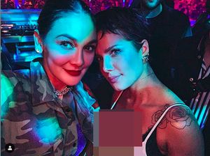 So Lucky! Foto Bareng Halsey, Luna Maya Dipuji Lebih Cantik