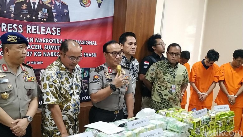 Polisi dan Bea-Cukai Sita 137 Kg Sabu Asal Malaysia Polisi dan Bea-Cukai Sita 137 Kg Sabu Asal Malaysia