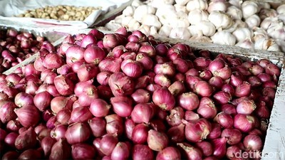 Jelang Ramadhan, Harga Bawang di Bone Melonjak