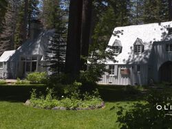 Mengintip Rumah Ratusan Miliar Zuckerberg di Tepi Danau