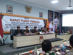 Saksi Paslon 02 Protes Kartu Suara Tanpa Amplop di Banyumas