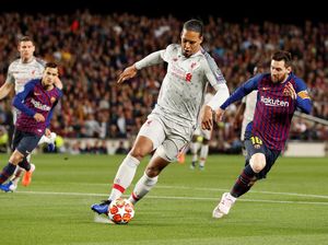 Van Dijk: Untung Gak Ketemu Messi Setiap Musim