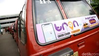 Setelah melakukan registrasi, pengguna cukup memasukkan tujuannya dan akan diarahkan ke halte virtual terdekat untuk menunggu angkot tersebut.