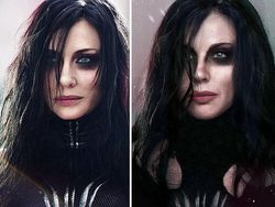 Aksi Cosplayer Cantik Asal Rusia Bikin Terpana