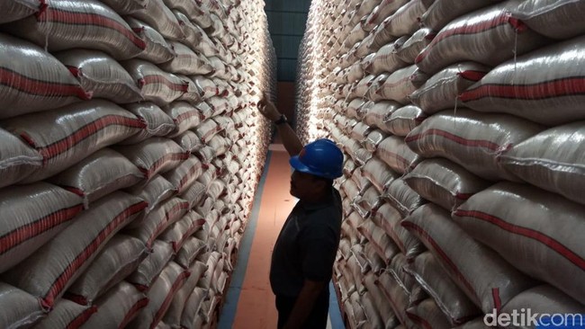 Sederet Masalah yang Bikin Harga Beras RI Mahal