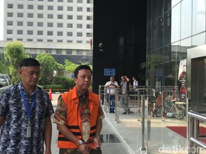 Sakit Sebulan, Rommy Kembali Masuk Rutan