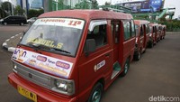 TRON adalah aplikasi yang memungkinkan penggunanya untuk memanggil angkot tanpa perlu berjalan jauh.