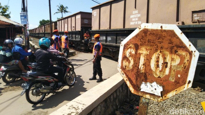 Sejak 2017, 126 Perlintasan KA Tanpa Palang di Daop 4 Semarang Ditutup