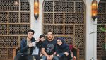 Pose Cantik Vebby Palwinta, Mantan Pacar Baim Wong Saat Makan Bareng Keluarga