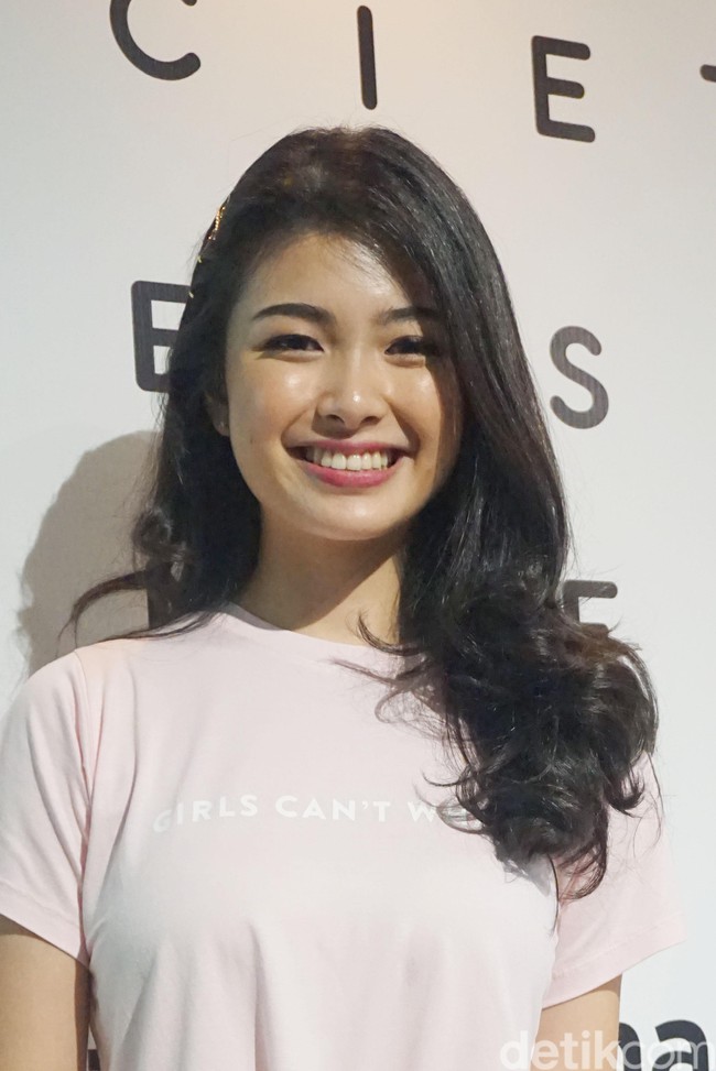 Bagi Elisa, eksistensi bukan tujuan utamanya dalam mengikuti ajang tersebut. Ia justru ingin memanfaatkan kesempatan tersebut sebagai batu loncatannya untuk menjadi seorang dokter bedah plastik yang fokus melayani kaum papah. (Foto: Daniel Ngantung/Wolipop)