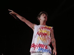 Taka ONE OK ROCK Panen Hujatan dari Fans Akibat Dukung Ed Sheeran