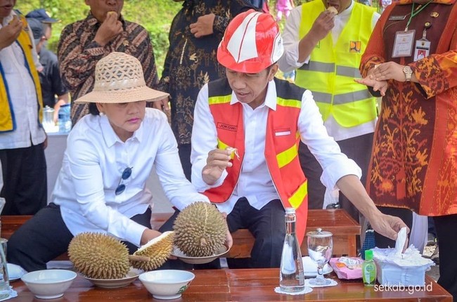 Makanan Favorit Jokowi-Maruf hingga Usaha Kuliner Artis yang Bangkrut