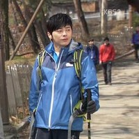 Mendaki mungkin terdengar melelahkan untuk dijadikan sebuah kencan akhir pekan. Tapi dengan cara ini, Anda juga bisa saling mengenal sekaligus menyegarkan tubuh dan mata. Jangan lupa untuk membawa makanan kesukaan untuk dinikmati bersama agar nge-date weekend lebih romantis. Foto: ist