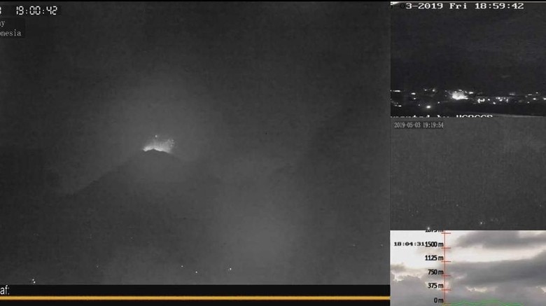 Gunung Agung Kembali Erupsi, Kolom Abu Tidak Teramati Gunung Agung Kembali Erupsi, Kolom Abu Tidak Teramati
