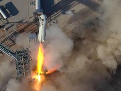 Deretan Kendaraan Pengantar Manusia Wisata Luar Angkasa