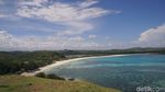 Potret Keindahan Bukit Merese di Lombok
