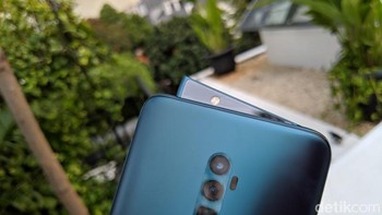  Mengusung tiga kamera belakang dengan kemampuan zoom 10x. Foto: Adi Fida Rahman/detikINET