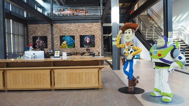 Melihat Langsung Rumah Woody dkk di San Francisco