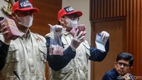 KPK menetapkan hakim Pengadilan Negeri (PN) Balikpapan, Kalimantan Timur atas nama Kayat sebagai tersangka kasus suap.