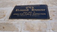 Roundhouse adalah bangunan publik kolonial tertua di Australia Barat yang dibuka pada Januari 1831. Lokasinya ada di tebing di tepi laut (Ahmad Masaul Khoiri/detikcom)