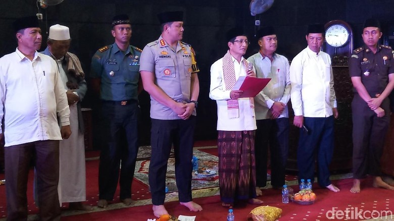 Ketua MUI Jakbar ke Relawan 01-02: Bersatulah, Jangan Bercerai-berai Ketua MUI Jakbar ke Relawan 01-02: Bersatulah, Jangan Bercerai-berai