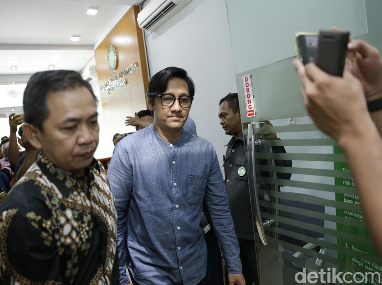 Foto: Andre Taulany datangi MUI (Palevi/detikhot) Foto: Andre Taulany datangi MUI (Palevi/detikhot)