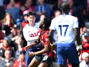 Son Kartu Merah, Babak I Bournemouth vs Spurs 0-0
