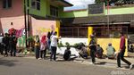 Aksi Anak Muda Bersihkan SLB yang Jadi Sasaran Vandalisme