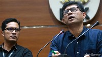 Dalam kasus tersebut Kayat diduga meminta uang untuk membebaskan terdakwa yang sedang menjalani persidangan. Kayat disangka melanggar UU Nomor 20 Tahun 2001 tentang pemberantasan tindak pidana korupsi.