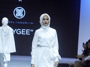Koleksi Baju Edgy ETU Hingga Gaun Pengantin Ayu Dyah Andari di Muffest 2019