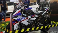 Motor ini dipakai BMW untuk bersaing di World Superbike. Foto: Pradita Utama