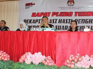 Buntut Terbakarnya Gudang Kotak Suara, KPUD Gunungsitoli Tunda Rapat Pleno