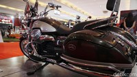 Motor dibawah bendera yang sama dengan Piaggio ini dibanderol Rp 812 juta Foto: Pradita Utama