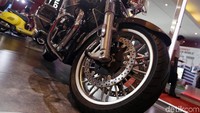 Moge ini menggendong mesin V-twin 1.380 cc dan menghasilkan torsi 130 nm. Foto: Pradita Utama