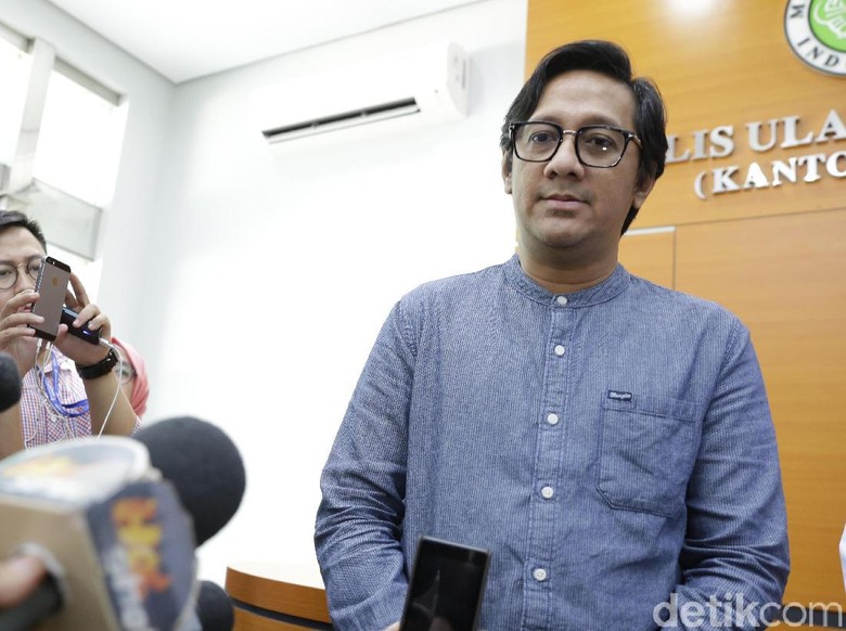 Foto: Andre Taulany datangi MUI (Palevi/detikhot) Foto: Andre Taulany datangi MUI (Palevi/detikhot)
