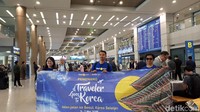 dTraveler Goes to Korea bersama tiket.com tiba di Bandara Incheon sekitar pukul 08.30 waktu setempat. Pemenang kompetisi yang digelar tiket.com dan detikTravel ini yakni Misbah, Bayu Fitri dan Feni Novida (Afif Farhan/detikcom)