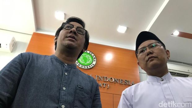 Cholil bersama Andre di kantor MUI.