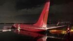 Penampakan Boeing 737 yang Tercebur ke Sungai Florida Saat Mendarat